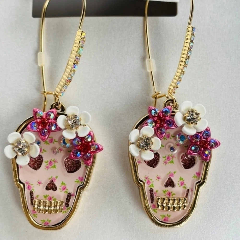Betsey Johnson product details